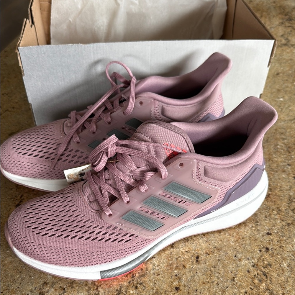 ~NEW~ Adidas Purple Sneakers with Breathable Mesh & Modern Design 8.5 GZ4075 - Picture 4 of 6